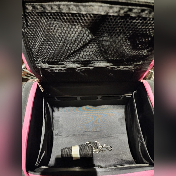 Mary Kay Vintage Travel Bag with extras - Picture 6 of 6